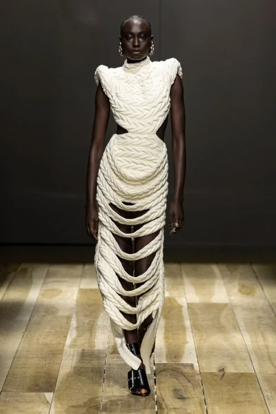 Look 34